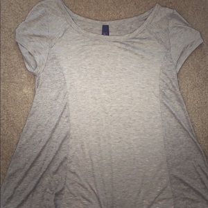 Grey women’s shirt